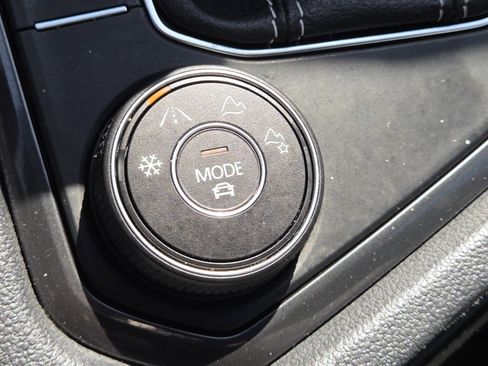 Used 2022 Volkswagen Tiguan SE R-Line AWD/4WD image 31