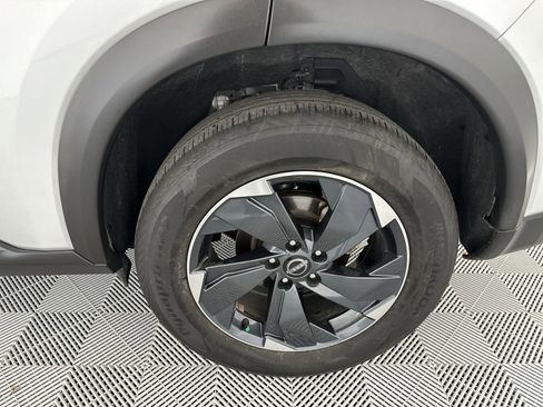 Certified 2024 Nissan Rogue SV AWD/4WD image 10
