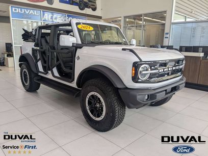 New 2025 Ford Bronco Outer Banks w/ Sasquatch Package