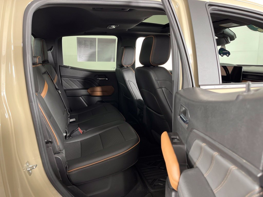 Certified 2023 GMC Canyon AT4 w/ AT4 Premium Package AWD/4WD image 9