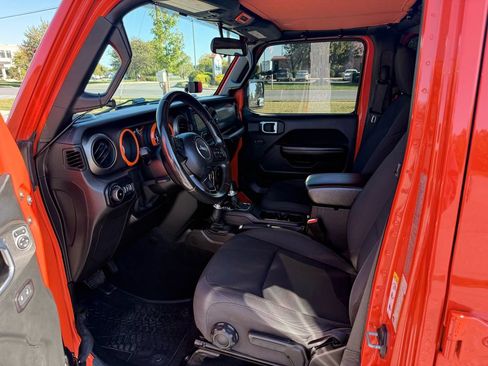 Used 2019 Jeep Wrangler Unlimited Sport S image 10