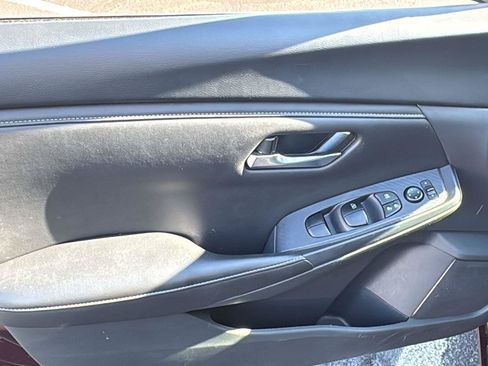 Used 2024 Nissan Sentra SV FWD image 8