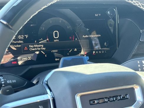 New 2026 GMC Acadia Denali Ultimate w/ LPO, Floor Liner Package image 17