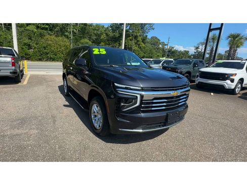 Used 2025 Chevrolet Tahoe LT RWD image 8