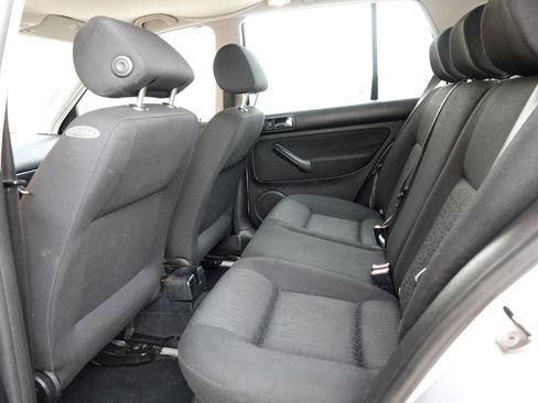 Used 2005 Volkswagen Golf GL image 43