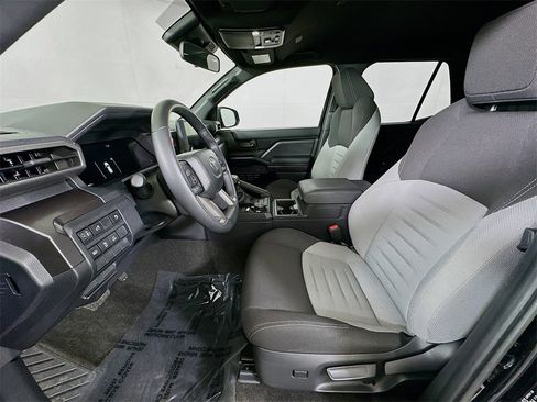 Used 2025 Toyota 4Runner TRD Off-Road image 15