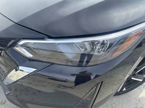 Used 2024 Nissan Sentra SV image 9