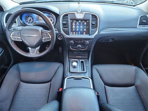 Used 2020 Chrysler 300 Touring w/ Sport Appearance Package image 21