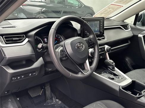Certified 2022 Toyota RAV4 XLE w/ Convenience Package image 22