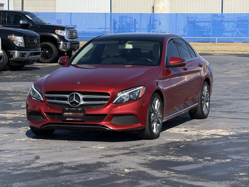 Used 2018 Mercedes-Benz C 300 Sedan w/ Parking Assist Package image 5