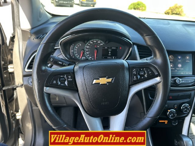 Used 2020 Chevrolet Trax LT w/ Driver Confidence Package AWD/4WD image 22