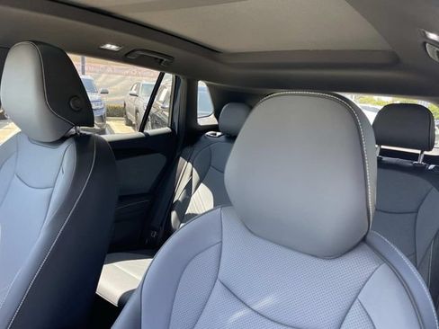 New 2026 Volkswagen Tiguan SE R-Line FWD image 23