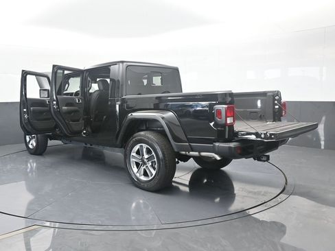 Used 2024 Jeep Gladiator Sport w/ Premium Package image 73