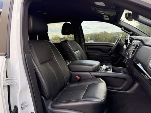 Used 2018 Nissan Titan SL w/ Midnight Edition image 16