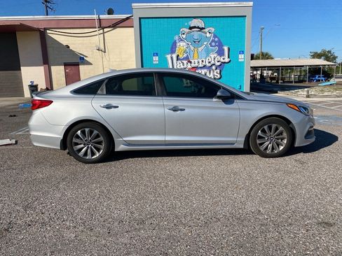 Used 2015 Hyundai Sonata Sport w/ Option Group 04 image 2