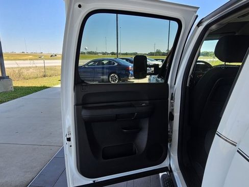 Used 2013 Chevrolet Silverado 3500 LT w/ Interior Plus Package image 11