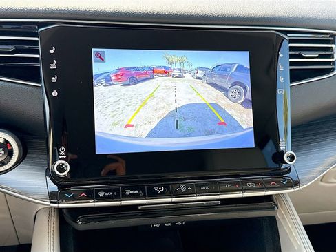 Used 2024 Jeep Wagoneer Series II w/ Flexible Seating Group RWD image 15