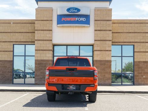 Used 2025 Nissan Frontier PRO-4X AWD/4WD image 7