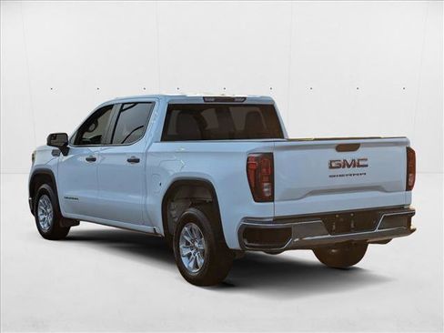 Used 2024 GMC Sierra 1500 Pro w/ Convenience Package image 8