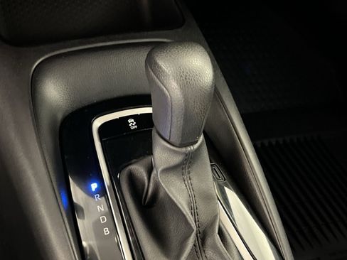 Used 2025 Toyota Corolla LE FWD image 23