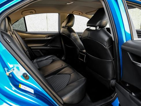 Used 2019 Toyota Camry SE image 37