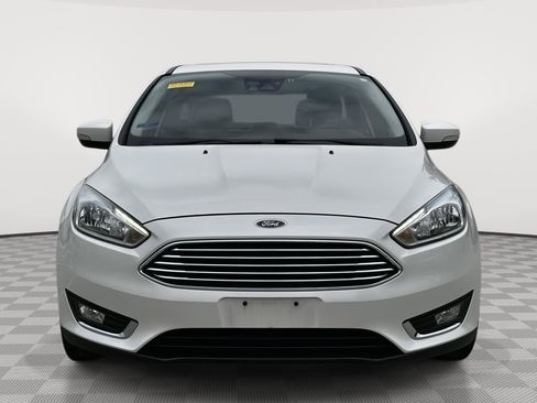 Used 2017 Ford Focus Titanium w/ Titanium Technology Package FWD image 2