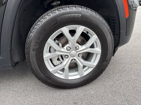 Used 2023 Jeep Grand Cherokee Limited AWD/4WD image 20