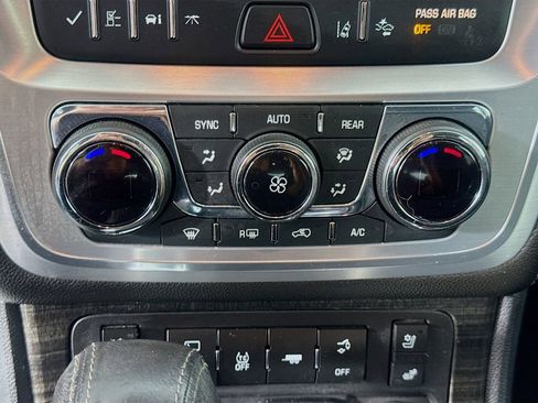 Used 2017 GMC Acadia Limited SLT image 17