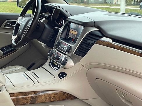 Used 2016 GMC Yukon XL Denali image 33