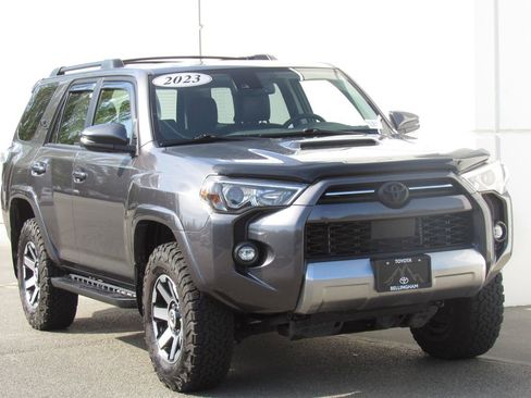 Used 2023 Toyota 4Runner TRD Off-Road Premium w/ Moonroof Package AWD/4WD image 2