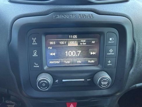 Used 2016 Jeep Renegade Latitude AWD/4WD image 22
