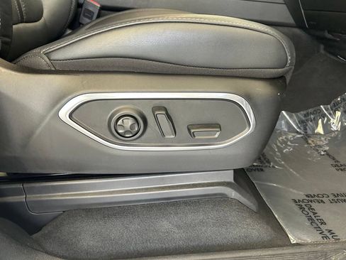 Used 2025 Jeep Wagoneer Series II AWD/4WD image 26