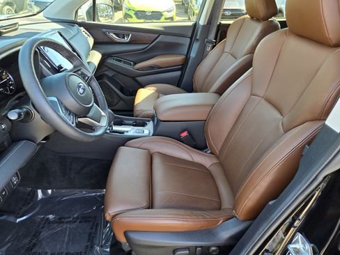 Certified 2023 Subaru Ascent Touring AWD/4WD image 16
