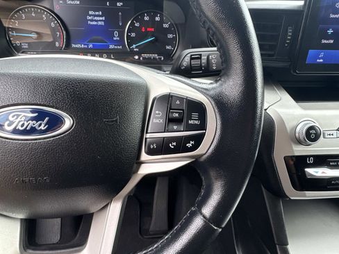Used 2021 Ford Explorer XLT image 23