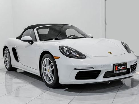Used 2019 Porsche 718 Boxster image 6