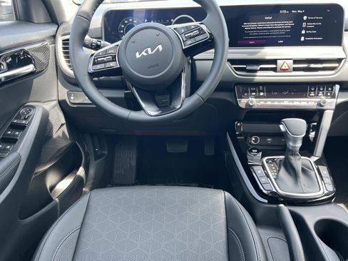 New 2026 Kia Seltos EX FWD image 12