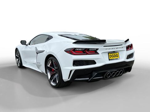 New 2026 Chevrolet Corvette Z06 w/ Chrome Exterior Badge Package RWD image 3