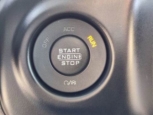 Used 2022 Jeep Wrangler Unlimited Sahara w/ Cold Weather Group image 19