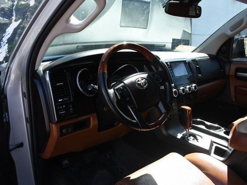 Used 2021 Toyota Sequoia Platinum image 14