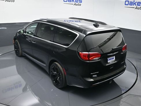 Used 2018 Chrysler Pacifica Limited w/ Advanced Safetytec Group image 52