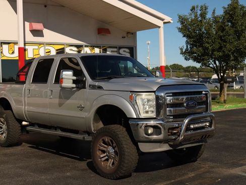 Used 2012 Ford F250 Lariat w/ Lariat Ultimate Pkg AWD/4WD image 3