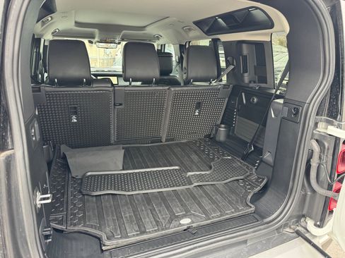 Used 2020 Land Rover Defender 110 HSE image 21