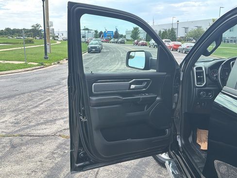 Used 2022 RAM 1500 Big Horn AWD/4WD image 10