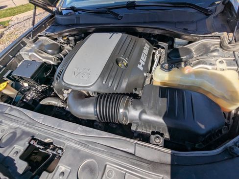 Used 2011 Chrysler 300 C image 35