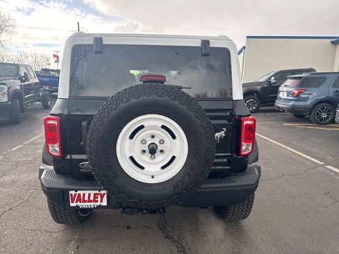 Used 2025 Ford Bronco Heritage Edition image 4