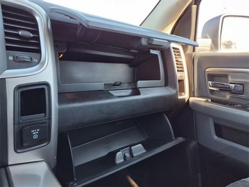 Used 2019 RAM 1500 Big Horn image 29