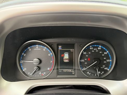 Used 2018 Toyota RAV4 LE w/ All Weather Liner Package AWD/4WD image 21