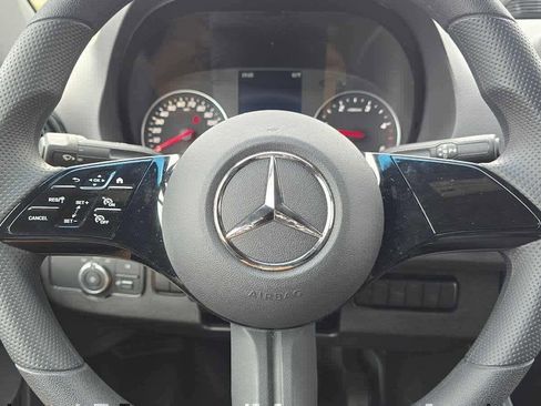 Used 2025 Mercedes-Benz Sprinter 2500 image 29