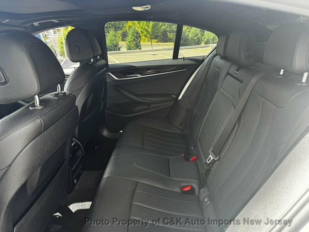 Used 2021 BMW 530i w/ Convenience Package RWD image 19