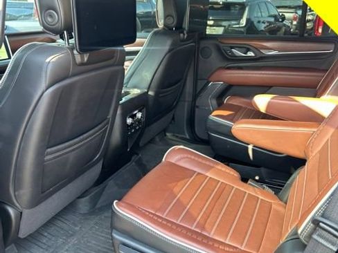 Used 2024 GMC Yukon Denali Ultimate AWD/4WD image 11